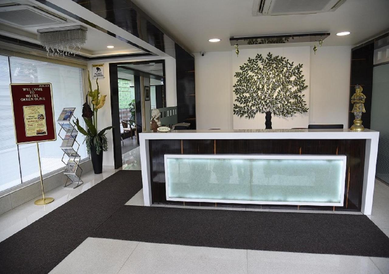 Hotel Green Olive Аурангабад Екстериор снимка