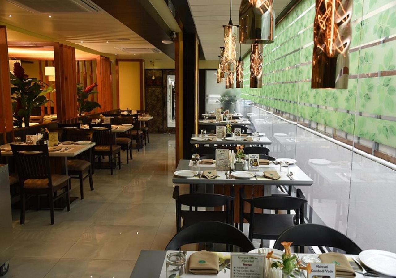 Hotel Green Olive Аурангабад Екстериор снимка