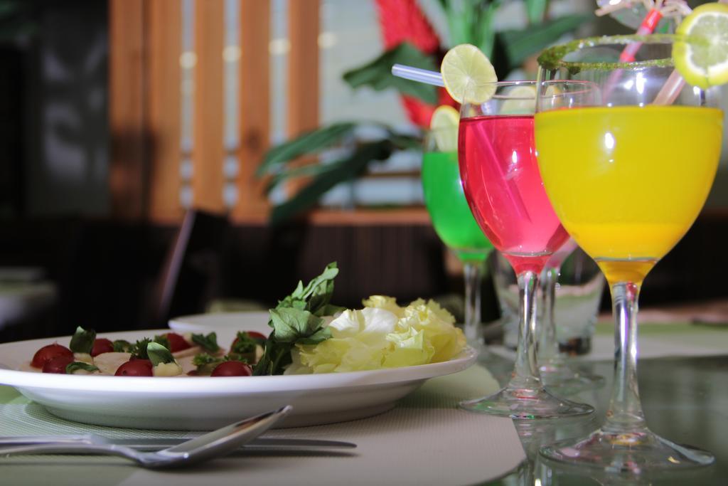 Hotel Green Olive Аурангабад Екстериор снимка