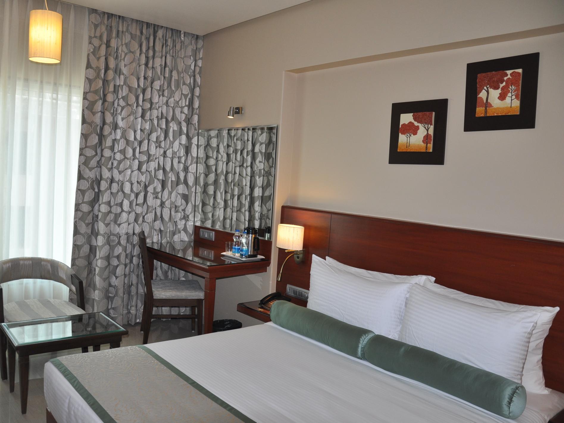 Hotel Green Olive Аурангабад Екстериор снимка